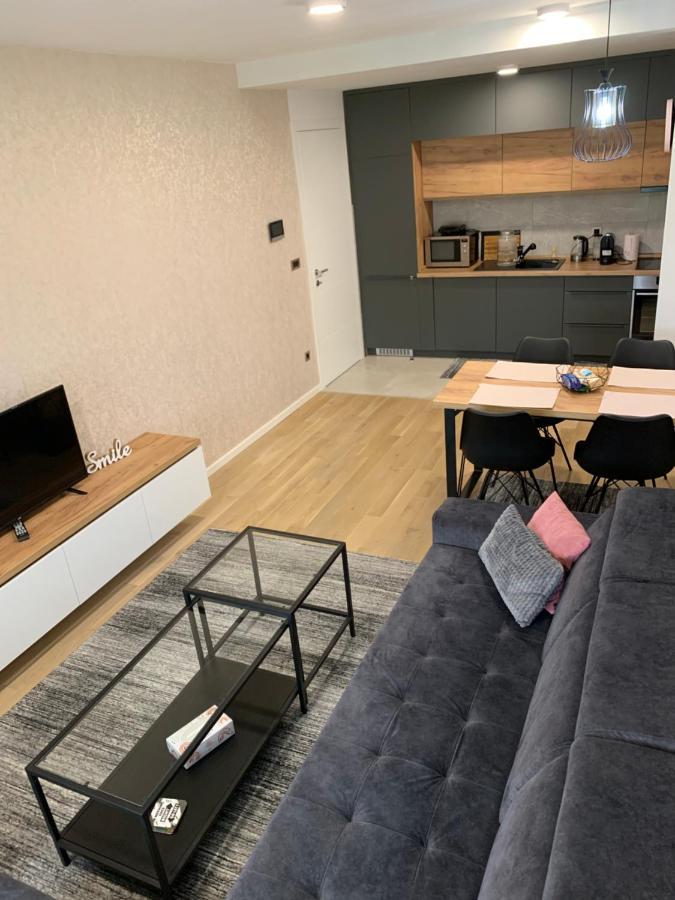 Park Lake Suite 图兹拉 外观 照片
