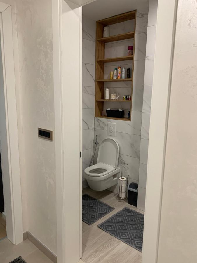 Park Lake Suite 图兹拉 外观 照片