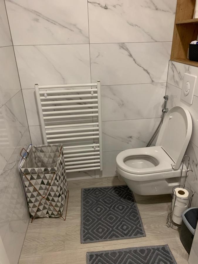 Park Lake Suite 图兹拉 外观 照片
